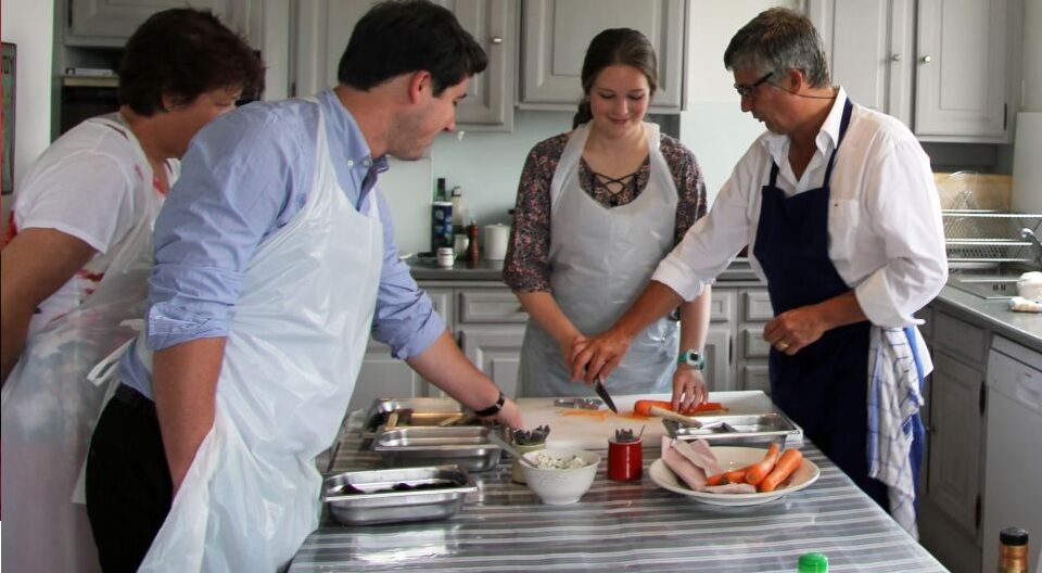 The 7 Best Paris Cooking Classes 🇫🇷 [2025 Reviews] | World Guides To Travel